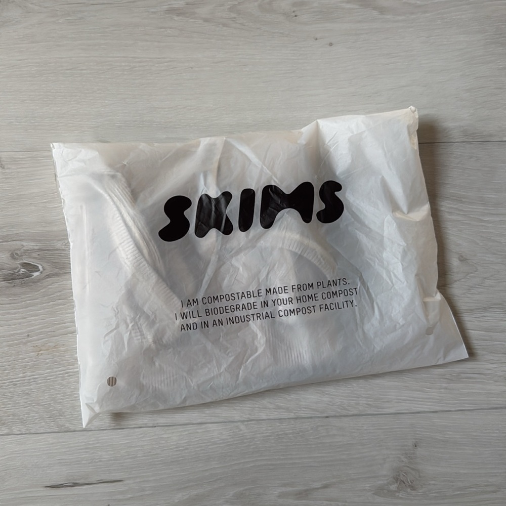 SKIMS Cotton Rib Tank Size Medium Stone NWT in packaging - Picture 5 of 6